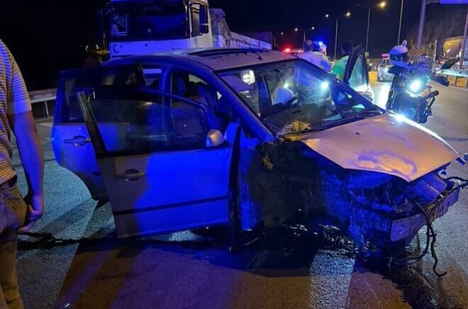 amasyada otomobil bariyere carpti 1 olu 3 yarali 74RF12ix