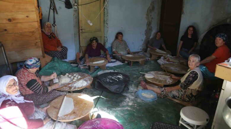 artvinli kadinlar kisa imece usuluyle hazirlaniyor Cy5OssS2