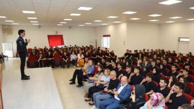 astronot atasever ogrencilere deneyimlerinden bahsetti l94SDhFl