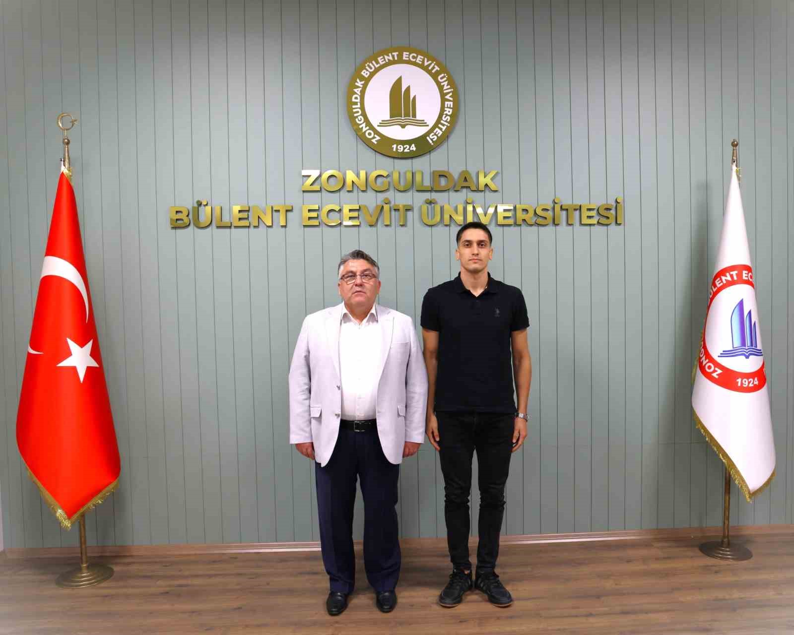beunun gururu mill sporcu dogukan kilciogludan rektor ozolcere veda ziyareti 8mRUVHam