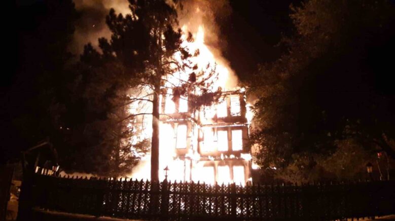 bir tarih yok oldu geriye kulleri kaldi pdcnTgAt