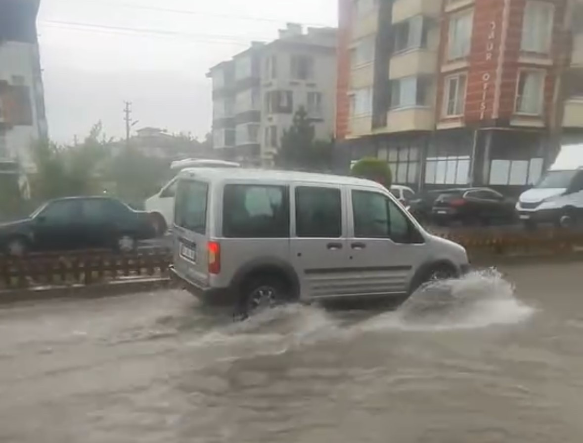 boluda saganak hayati felc etti sokaklar gole dondu aX6XlYYk