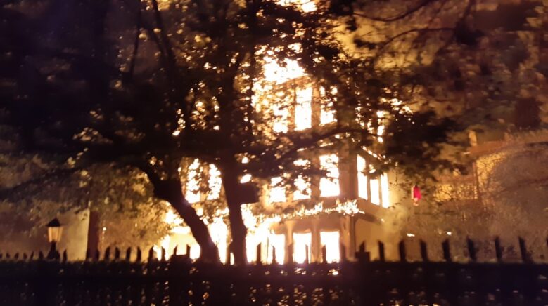 boluda tarihi keyvanlar konagi kul oldu alevler geceyi aydinlatti vQ9ArNns