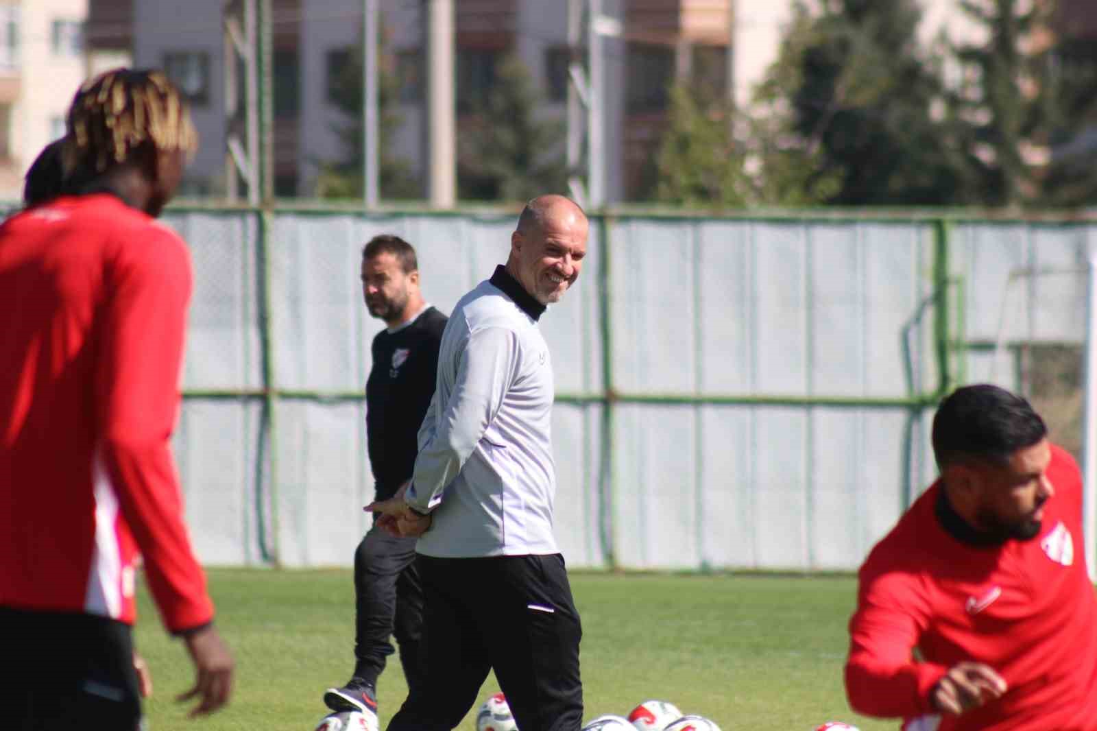 boluspor hatay deplasmaninda 3 puan pesinde GNDZvQ7g