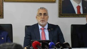 calisma ve sosyal guvenlik bakani prof dr vedat isikhan D3MSbbRR