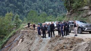 camili yolu yeniden ulasima acildi vali ergun sahada inceleme yapti UOmA5QsM