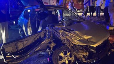 civciv tasiyan tira otomobil carpti 6 yarali 4kEzbSgl