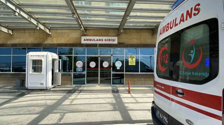 corumda cocuklarin da oldugu iki grup arasinda bicakli kavga 1i agir 2 yarali ZwSdK6DK