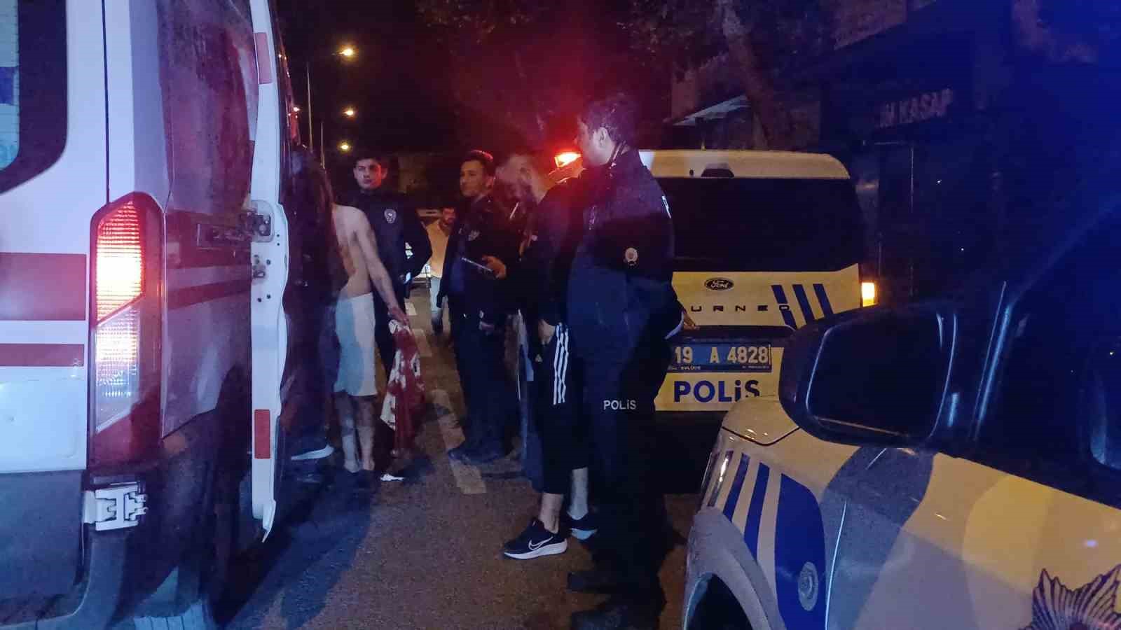 corumda tartisma kanli bitti 25 yasindaki genc basindan agir yaralandi 8PLNjiWD
