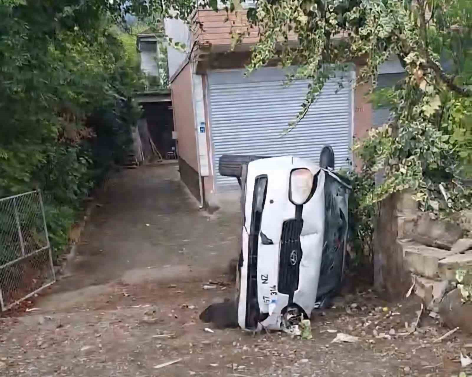 devrekteki trafik kazasinda surucu yara almadan kurtuldu HzUHJLrH