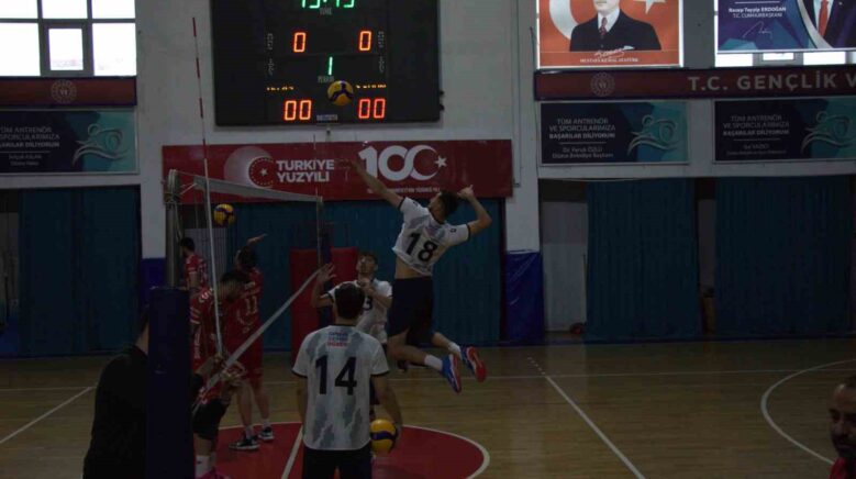 duzce belediyesi spor akademisi voleybol takimi ilk macinda galip LYQDSqrt