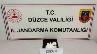 duzcede 800 bin tllik kokain ele gecirildi rPMSJvm5