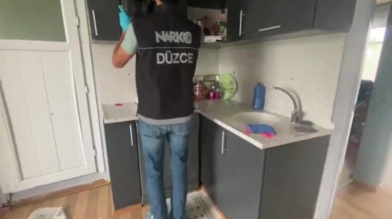 duzcede uyusturucudan 63 kisi hakkinda islem yapildi L7ySUCcA