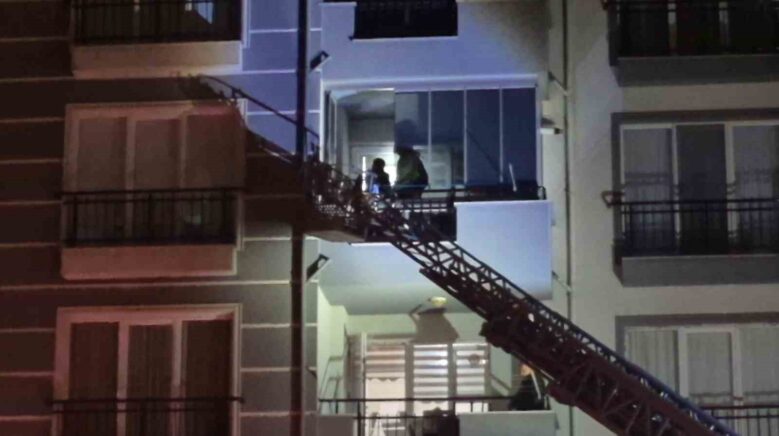 evinde uykuya dalan cocuk mahalleyi ayaga kaldirdi v2T81w2N