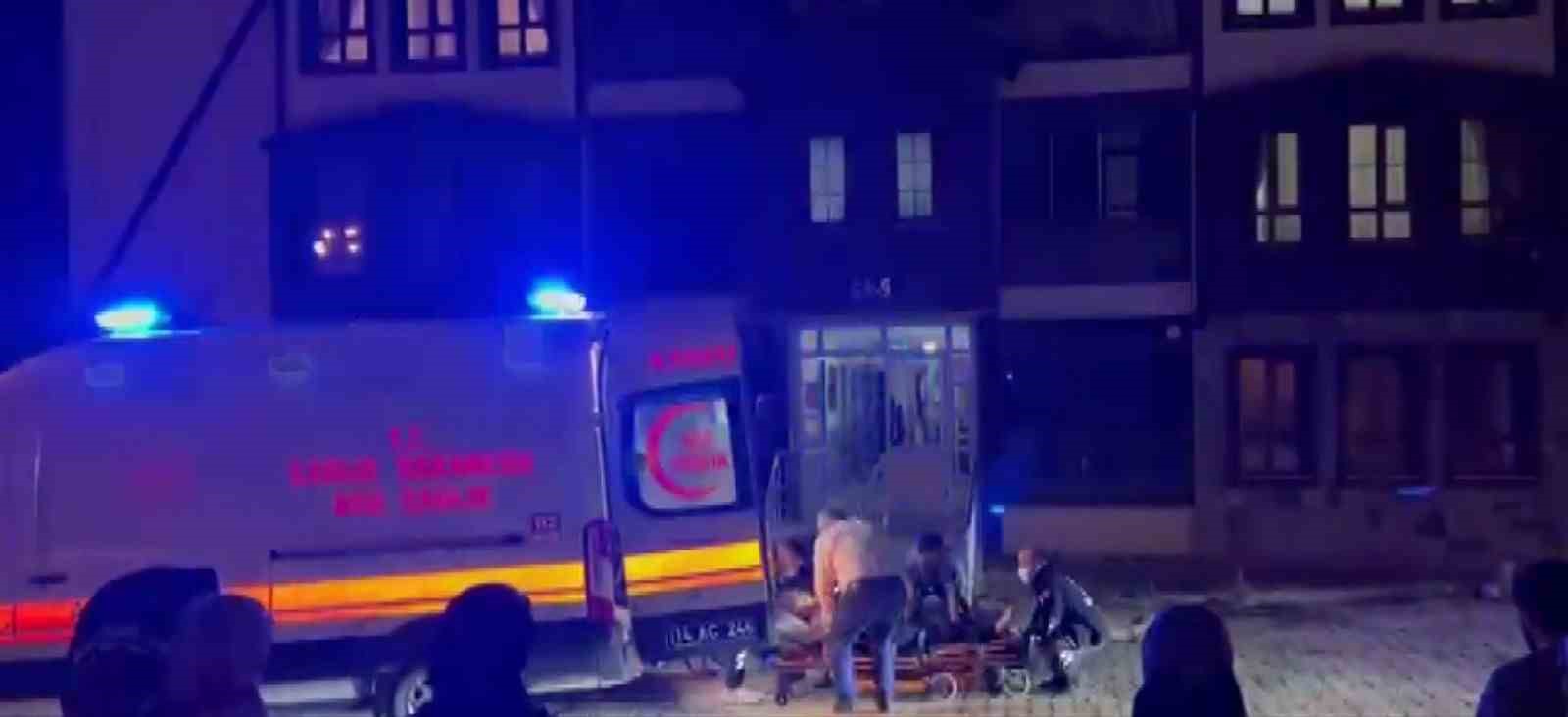 haber alinamayan yasli kadin evinde baygin halde bulundu V9YcVrrq