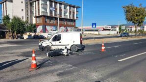 hafif ticari arac ile motosikletin karistigi kazada 1 kisi agir yaralandi Gp4IKRRH