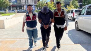 hirsizlik sucundan 7 yil hapis cezasi bulunan sahis yakalandi 28OHQbsG