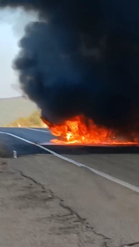 karabukteki feci kaza kamerada otomobilller alev topuna dondu 5dSfRPZg