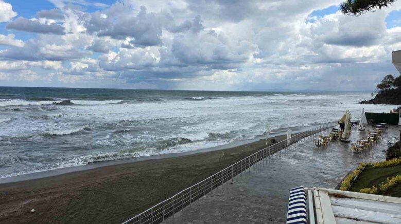 karadeniz dalgalara teslim aJY4OdVQ