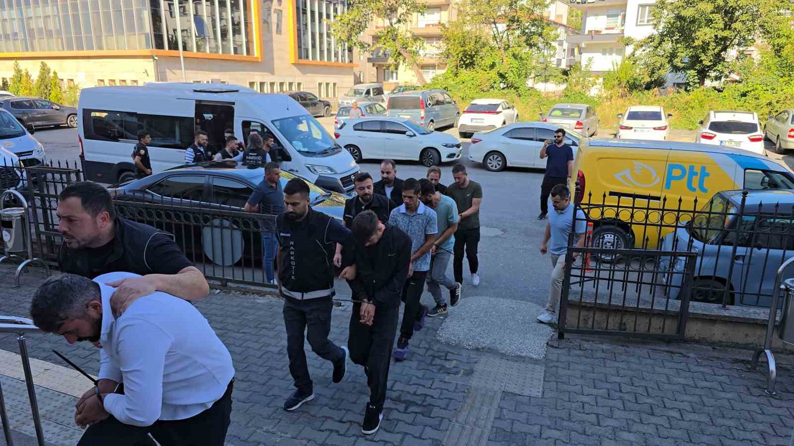 karadeniz ereglide uyusturucu operasyonunda 8 tutuklama VCl5umbr