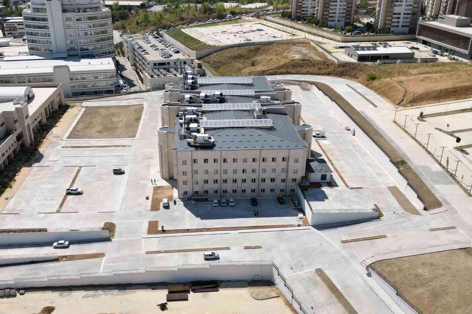 kastamonu universitesi dis hekimligi binasinda sona gelindi EDmaE4EH