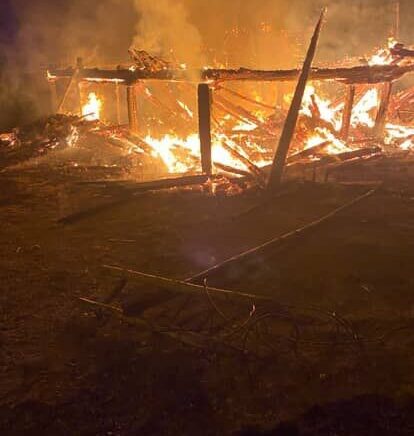 kastamonuda iki katli ev ve ahir alevlere teslim oldu GeYAtRMt