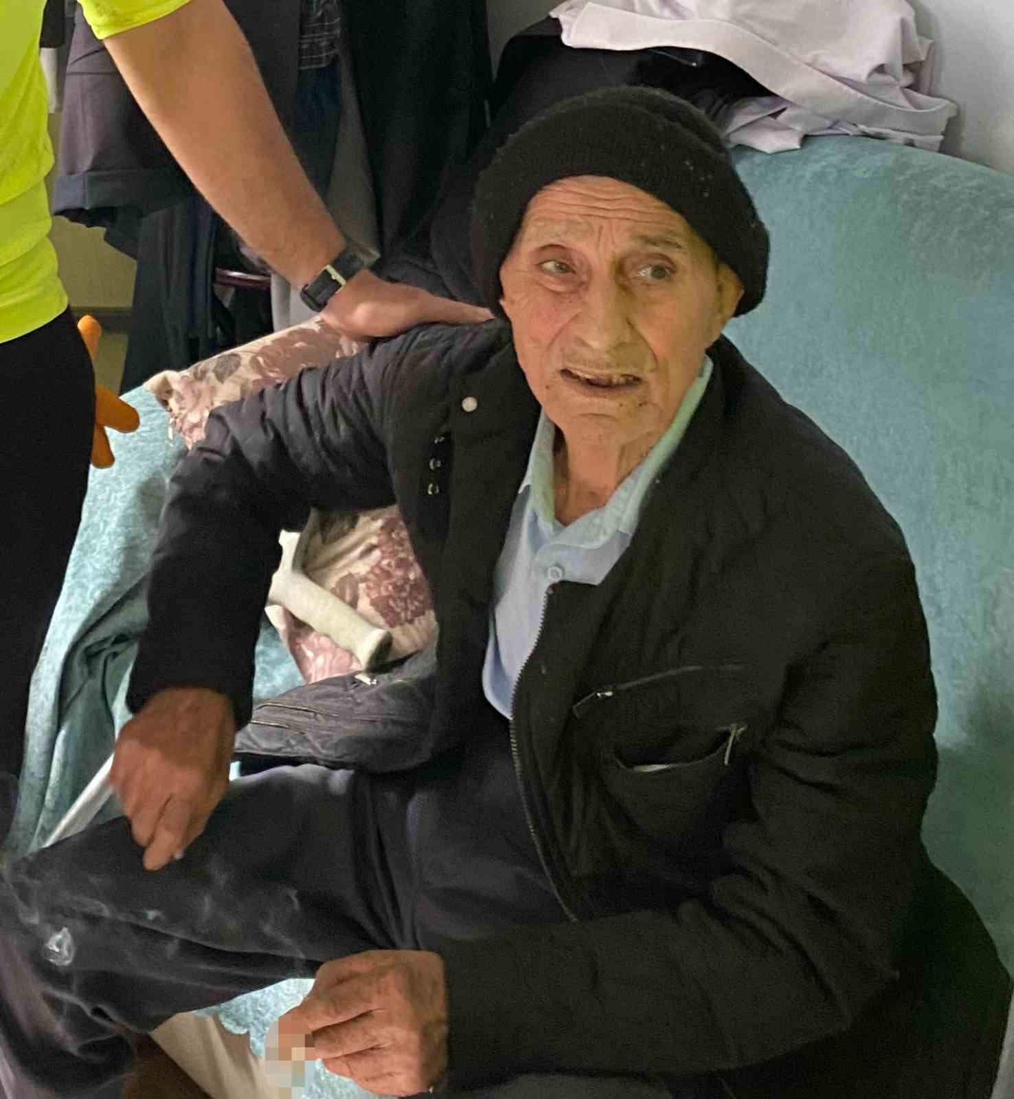 kayip yasli adam sag olarak bulundu T2vk1qIY