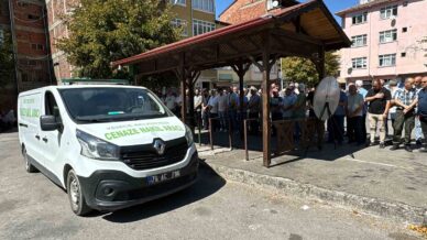 kazada hayatini kaybeden gurbetci memleketinde topraga verildi unSfDOpY