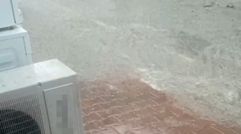 kozcagizda saganak yagis yollari gole cevirdi R3kHDR9e