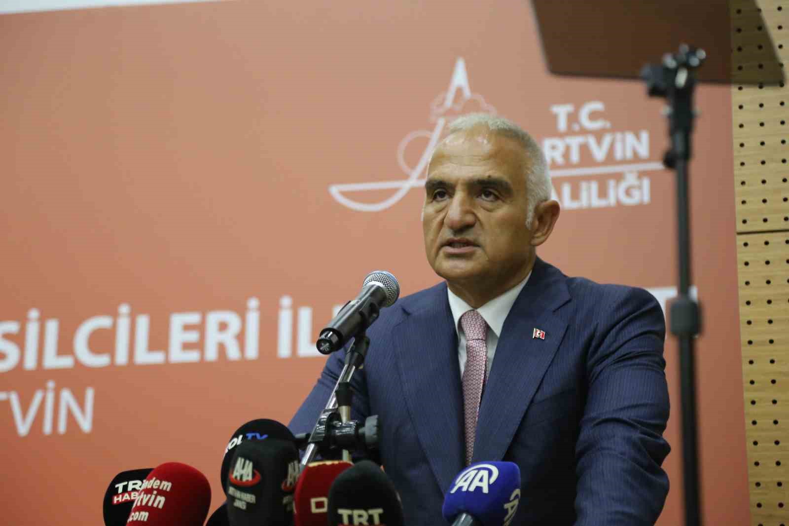 kultur ve turizm bakani ersoy 2025 yil sonu hedefimiz olan 64 milyar dolar gelire