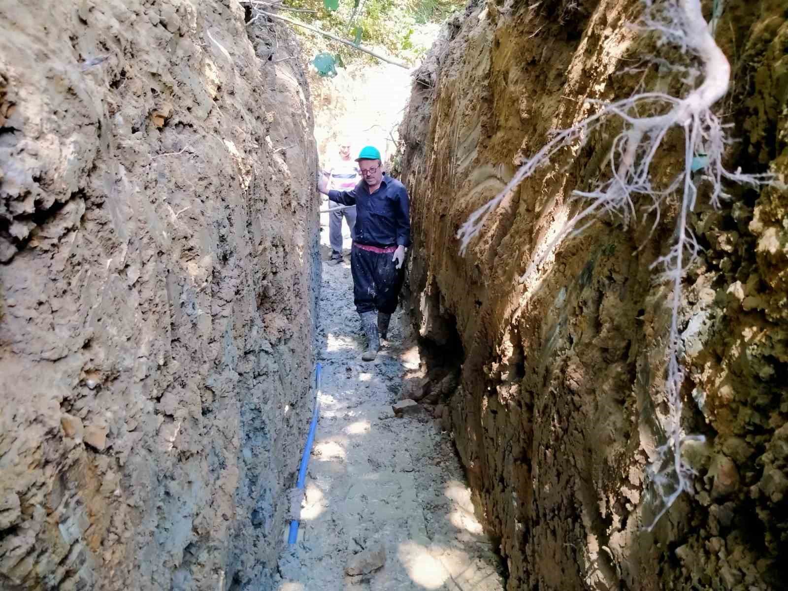 muhtar ve koylulerin destegiyle iki mahalle suyuna kavustu MjMBEXU4