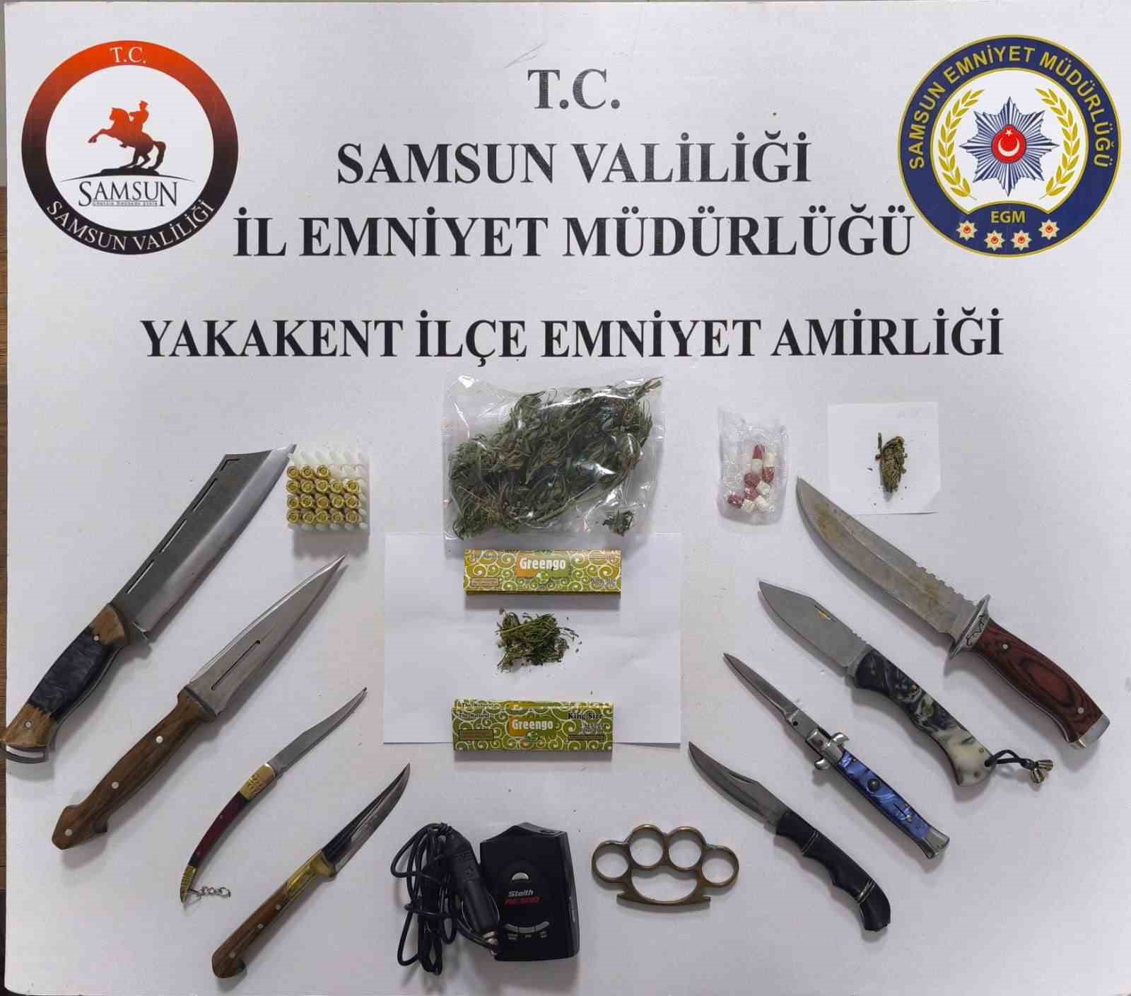 narko alan uygulamasinda silah uyusturucu ve radar tespit cihazi ele gecirildi b3fGMa5W