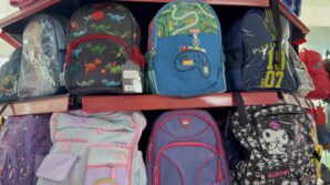 okul cantasi alirken dikkat aiHZCZUz