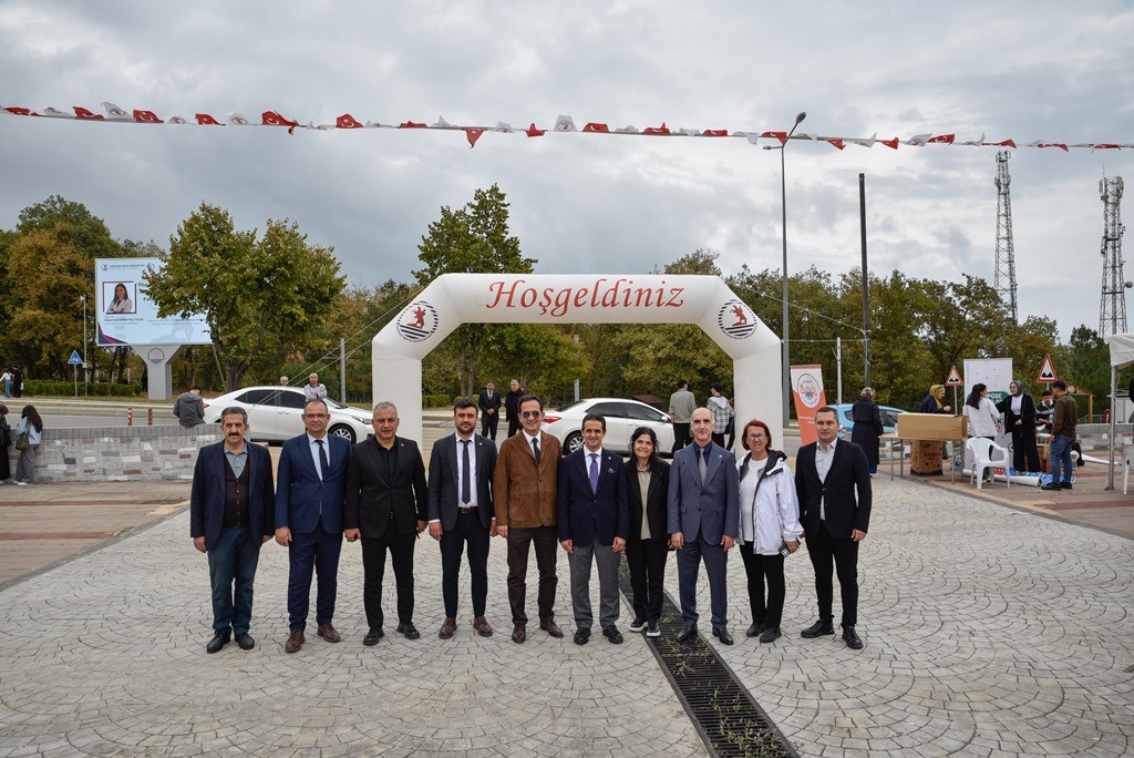 omu uyum fest ile yeni ogrencilere coskulu karsilama lb69U1ja