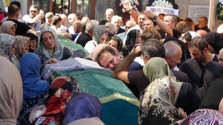 otomobilin kizilirmaka uctugu kazada olen anne ile cocuguna gozyasi 4BLm4rgX