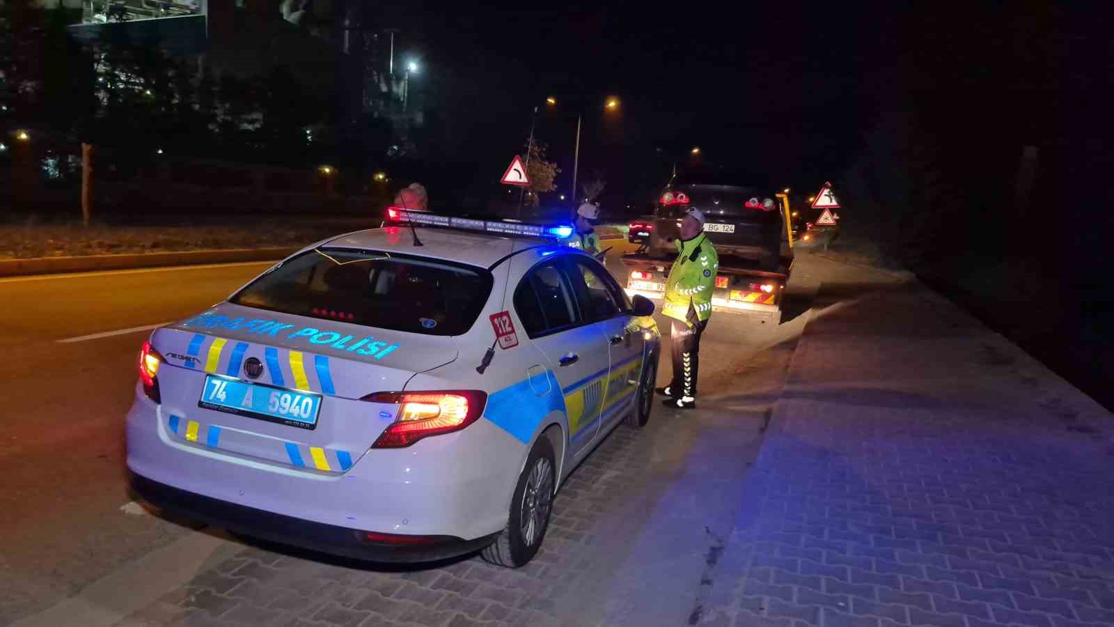 polisi goren kacmaya calisti TtOulKO7