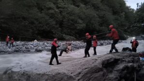 rizede kullandigi teleferik selde zarar gorunce evinde mahsur kalan kadin kurtarildi Q1PK3Riy