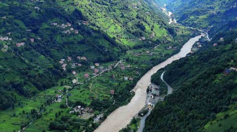 rizede selin etkili oldugu firtina vadisi havadan goruntulendi bxssKW9K