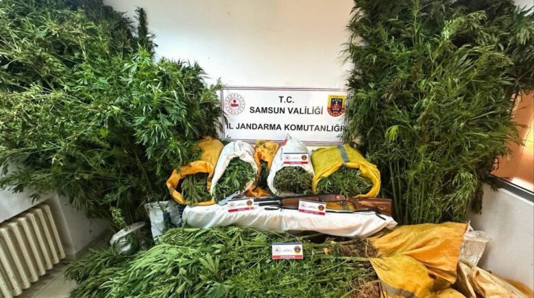 samsunda 57 kilo 955 gram kubar esrar ele gecti VQQJg88e