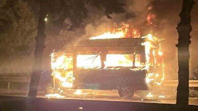 samsunda minibus alev alev yandi pm75iHeK