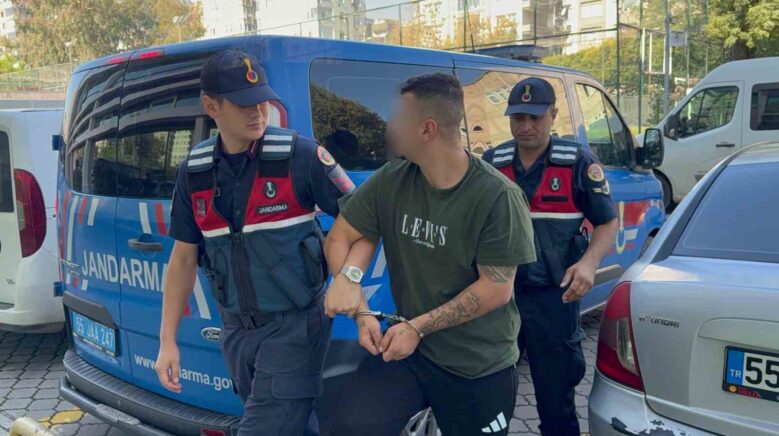 samsunda uyusturucu ticareti suphelisi yakalandi 24TE95lZ