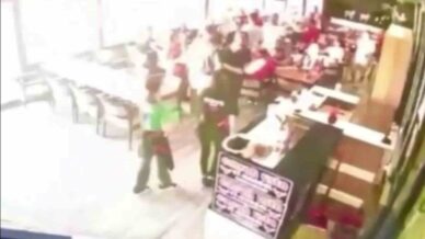 samsunspor taraftarina silahli saldirinin guvenlik kamerasi goruntuleri ortaya cikti 87H9zrmF