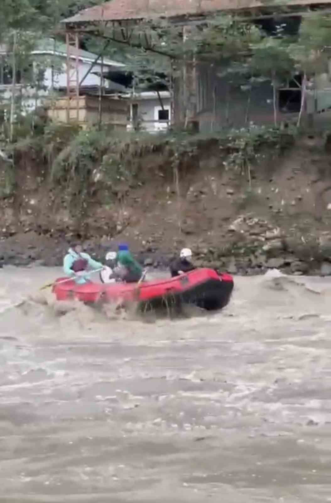 sel onlarin neyine firtinada rafting sahane Uau7ENWk