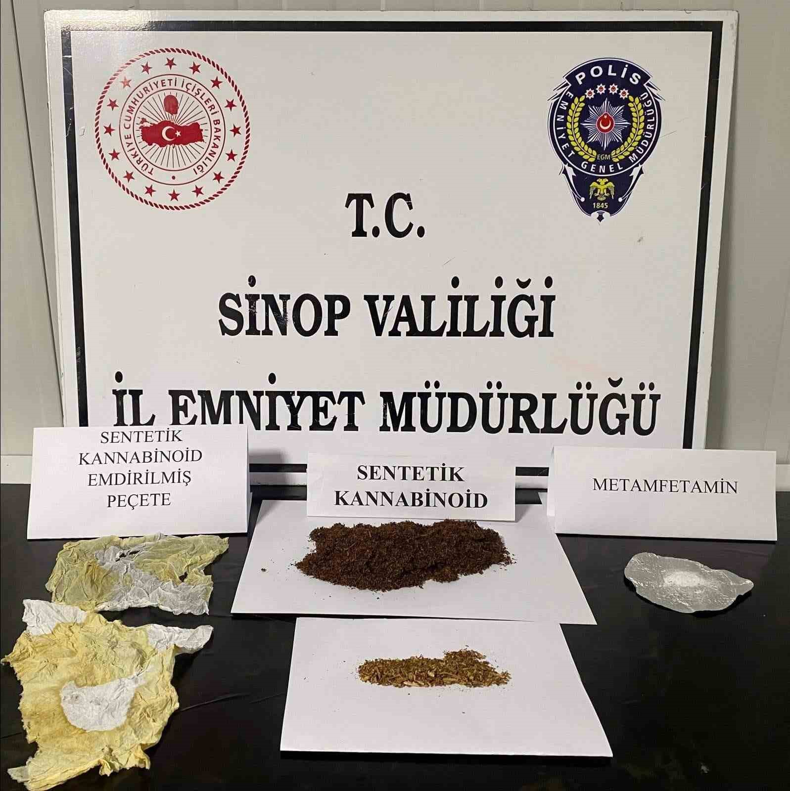 sinopta uyusturucu operasyonu 2 supheli tutuklandi Ss2TNhIP