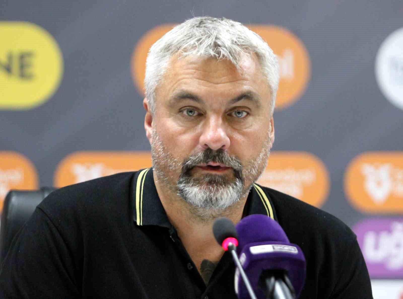 thomas reis bu zeminde kendi oyunumuzu oynamakta cok zorlaniyoruz 1DAvmeDA