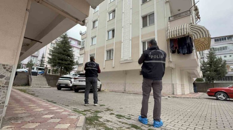 tokatta cam silen kadin cipin uzerine duserek hastanelik oldu xKF4Ixca