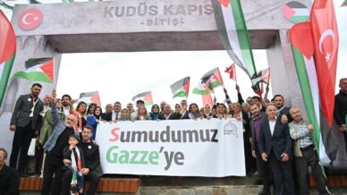 trabzon gazze icin yurudu binlerce kisi tek yurek oldu 7YvISpJh