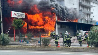 trabzonda avmdeki yangin yeniden alevlendi 2dWLAwgN