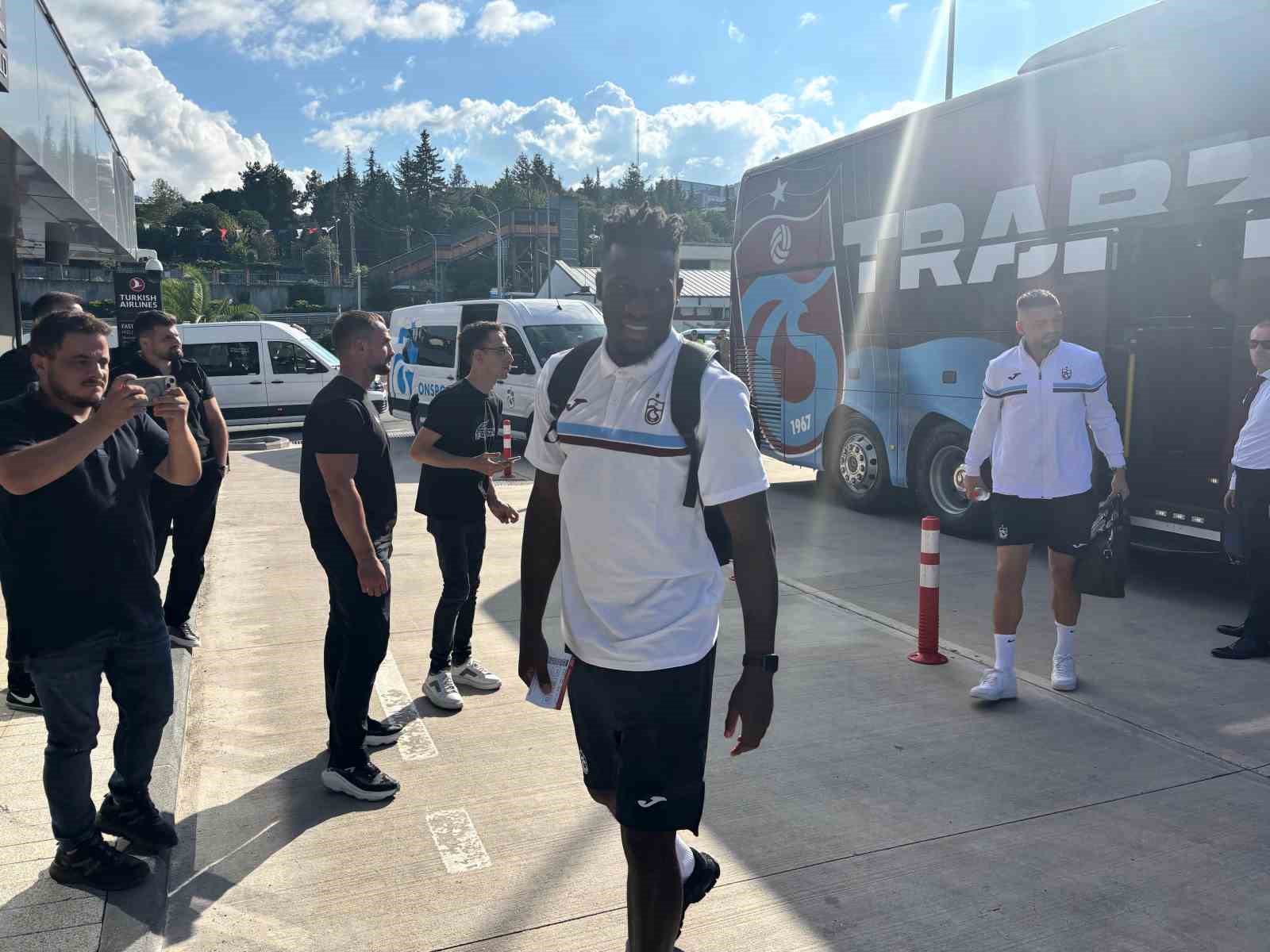 trabzonspor fenerbahce maci icin istanbula gitti adlEgQm1