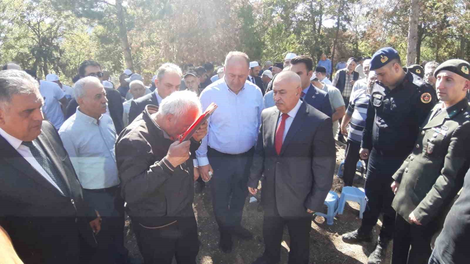 yangin faciasinda yurek yakan detay babam anneme sarilmis oyle kalmis pdfLXI9b